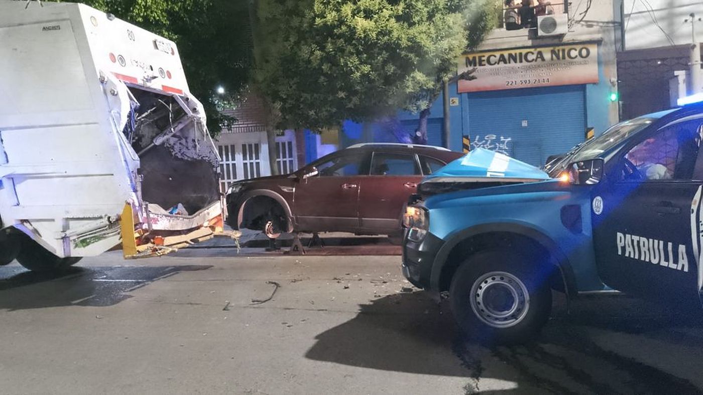 Tres agentes municipales resultaron heridos en La Plata tras el impacto Tres agentes municipales resultaron heridos en La Plata tras el impacto