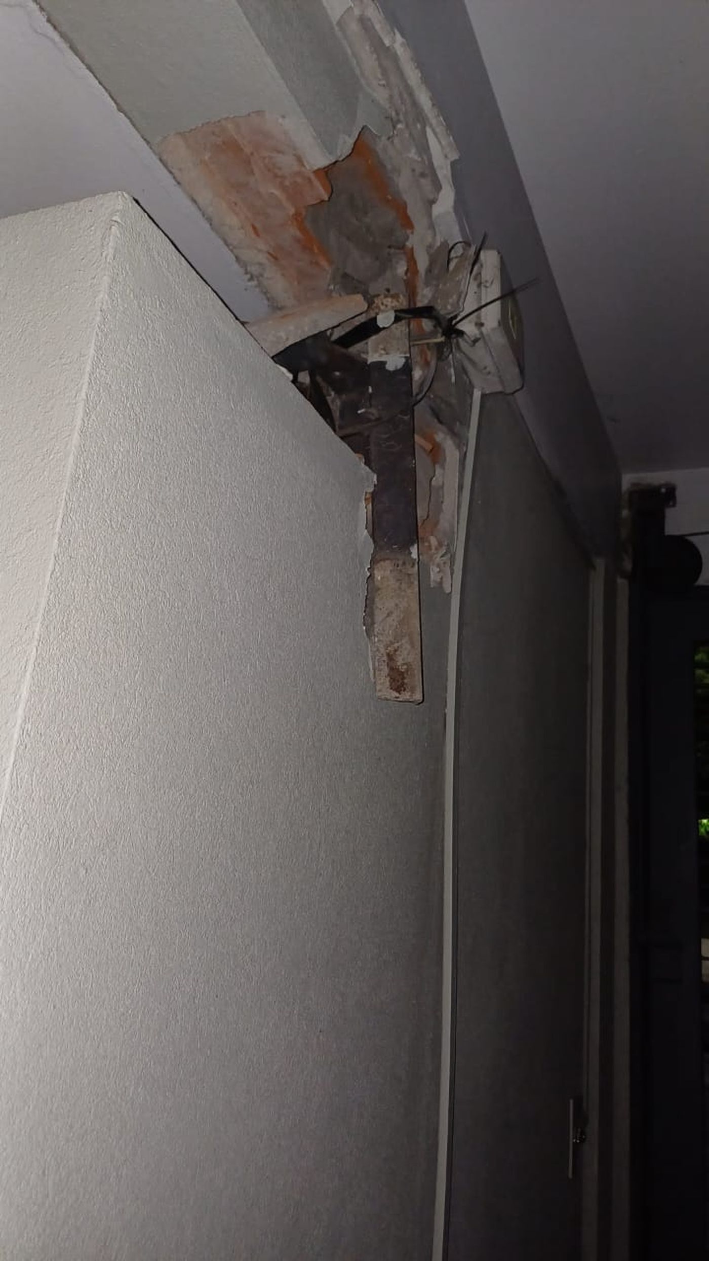 Para quienes viven en el complejo de 120 entre diagonal 74 y 33, los ladrones estudiaron los movimientos de los pintores.