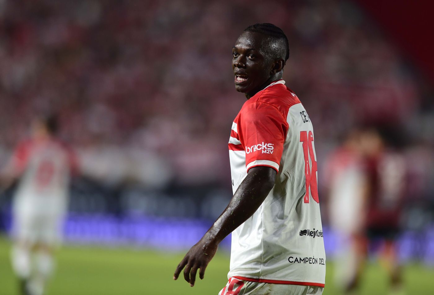 Catre cada vez mas cerca de Peñarol