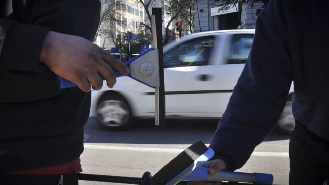 ataco con un secador a un custodio de gobernacion que no quiso que le lavara los vidrios