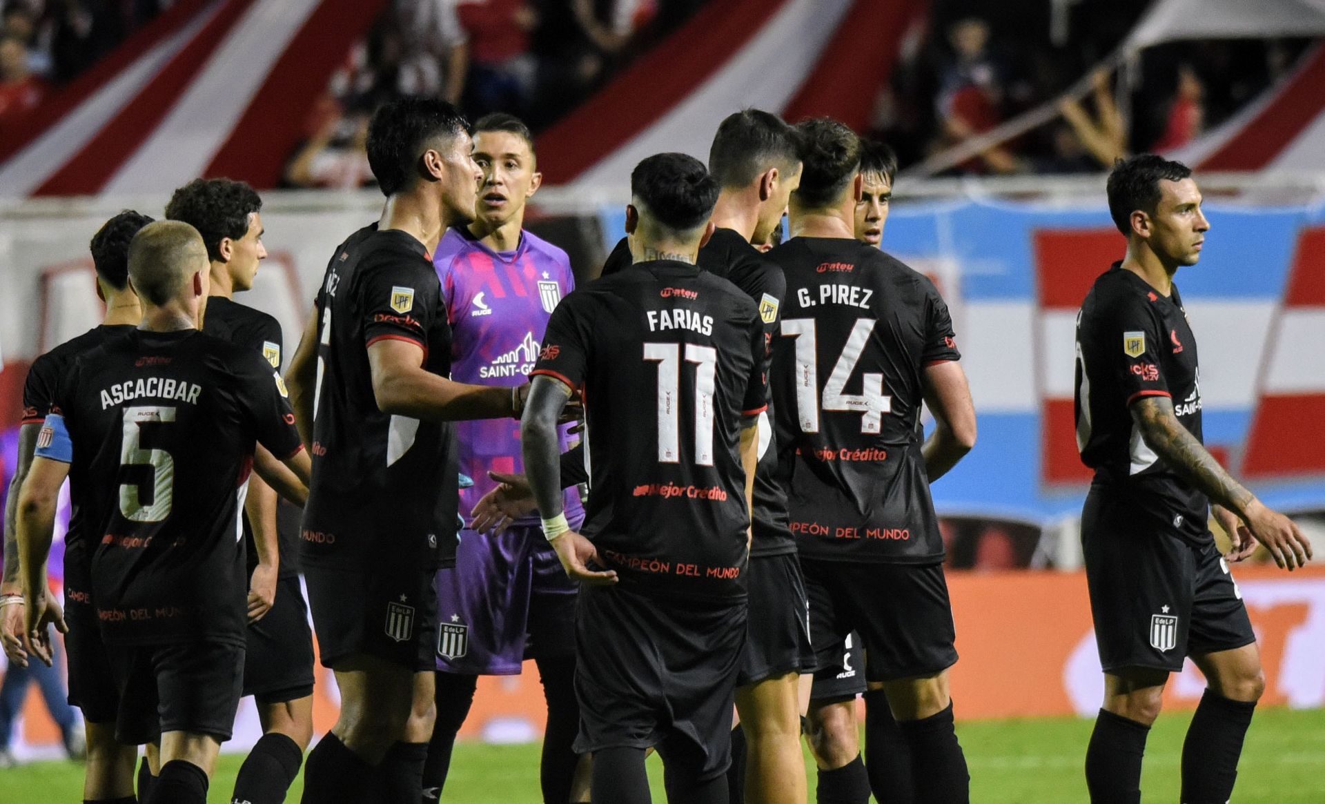 Estudiantes Unión entretiempo.JPG