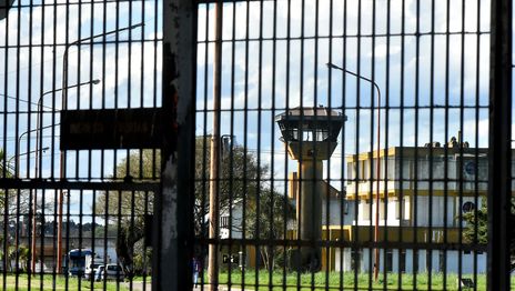 Abusó de una nena de 13 años en La Plata, estuvo prófugo durante más de un año y ahora cayó detenido Abusó de una nena de 13 años en La Plata, estuvo prófugo durante más de un año y ahora cayó detenido