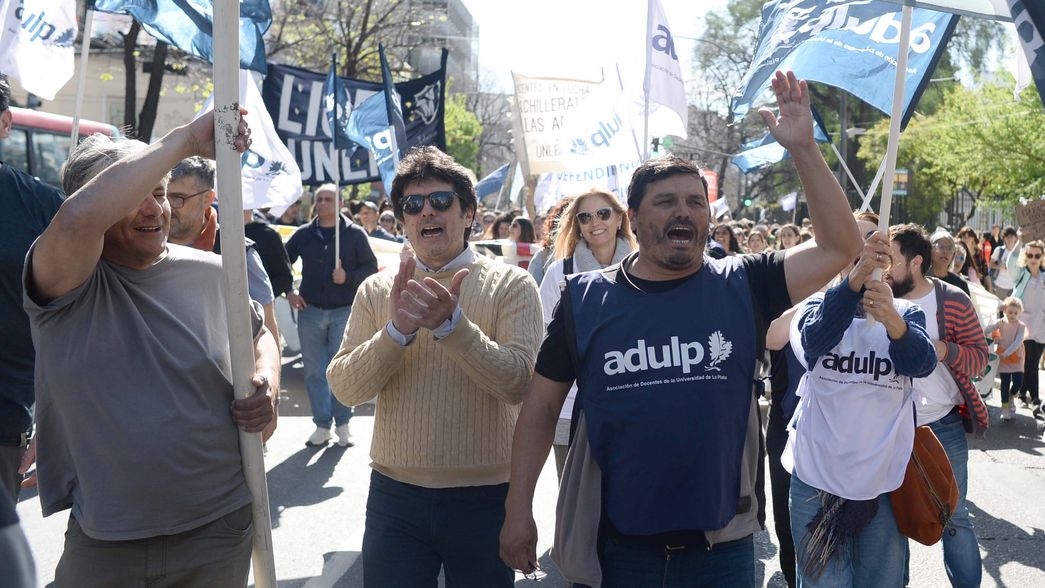 La Justicia avaló a docentes de la UNLP en su reclamo contra el Impuesto a las Ganancias