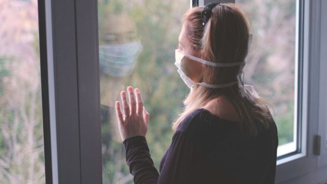 las claves para compartir techo con un caso de covid-19 positivo y no contagiarse