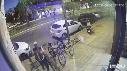 Un ladrón robó una bicicleta en diagonal 74 en menos de diez segundos 