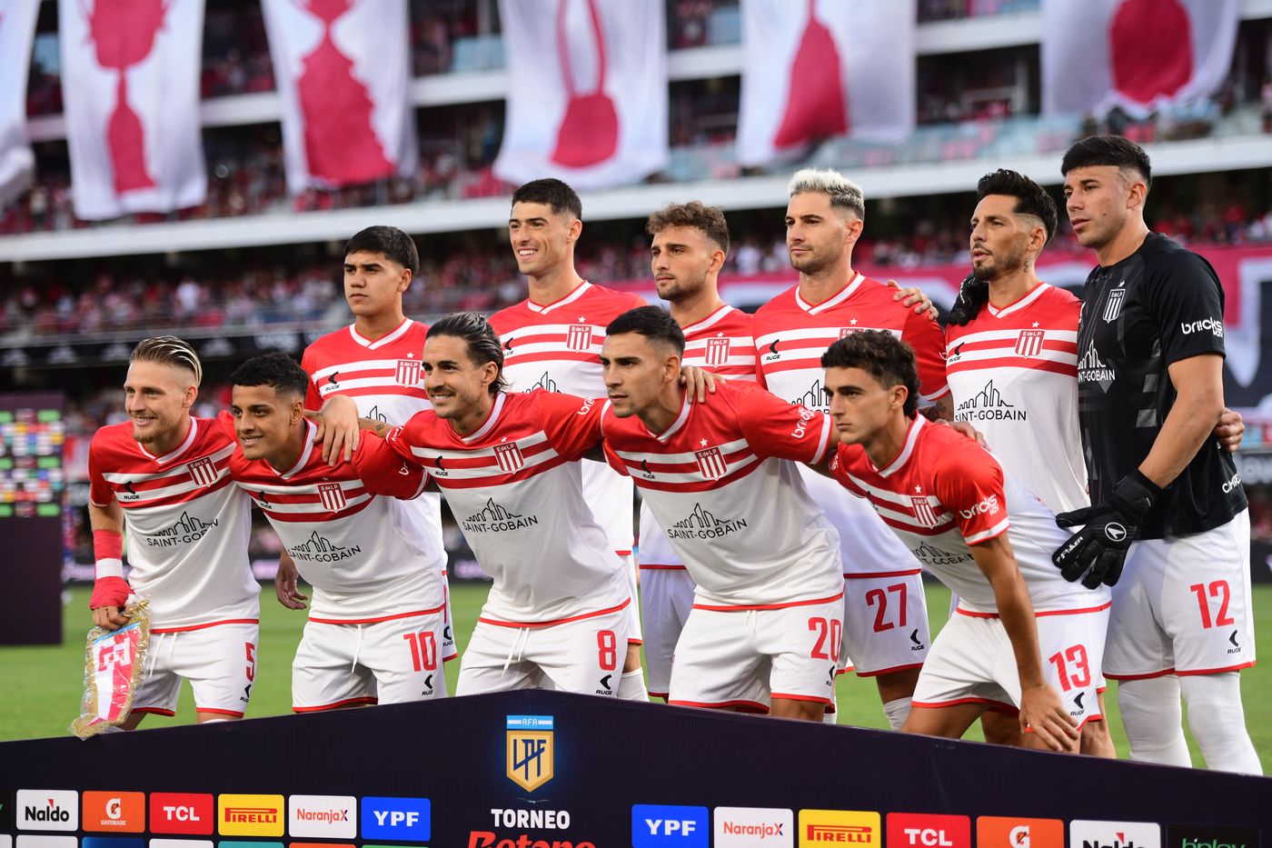 Estudiantes Unión Formación.JPG