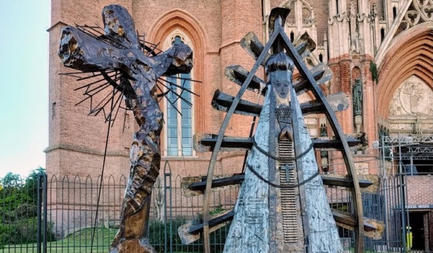 Escultura Alejandro Marmo Catedral La PLata