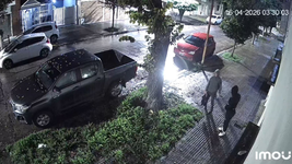 vecinos de la plata aseguran que su barrio se volvio tierra de nadie y sufren robos casi todos los dias vecinos de la plata aseguran que su barrio se volvio tierra de nadie y sufren robos casi todos los dias