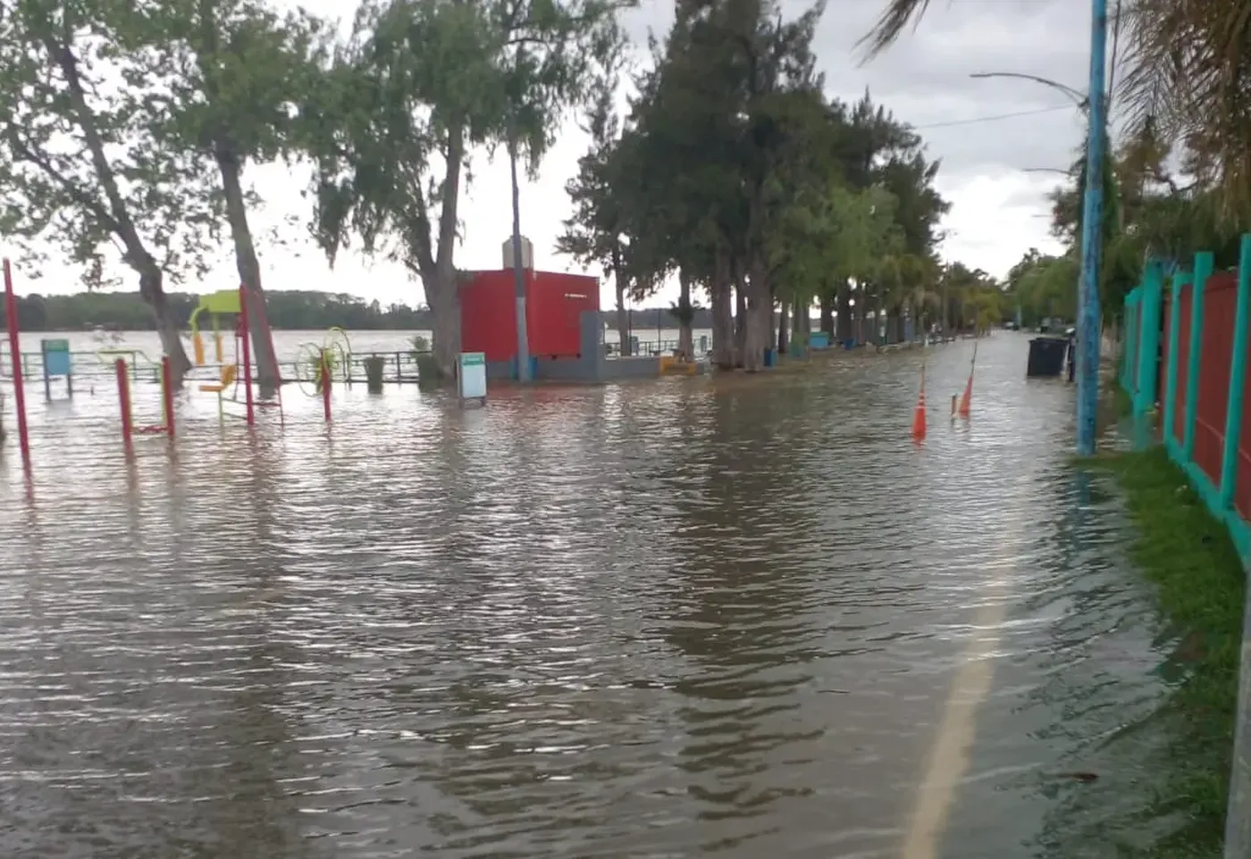 Río Escobar, Jujuy, crecida.jpeg
