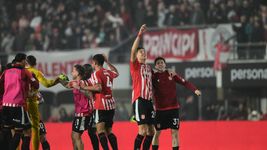 estudiantes sigue acrecentando su supremacia sobre gimnasia en el clasico platense