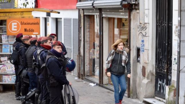 la camara de comercio platense, a favor de los operativos contra la venta ambulante