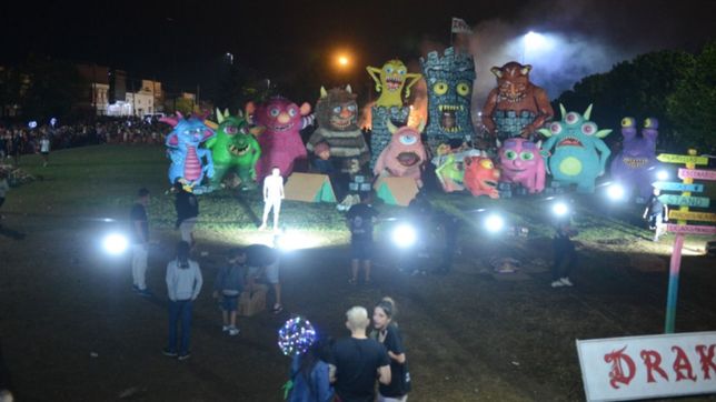 los creadores de los grandes munecos se bajaron de los festejos y acusaron al municipio