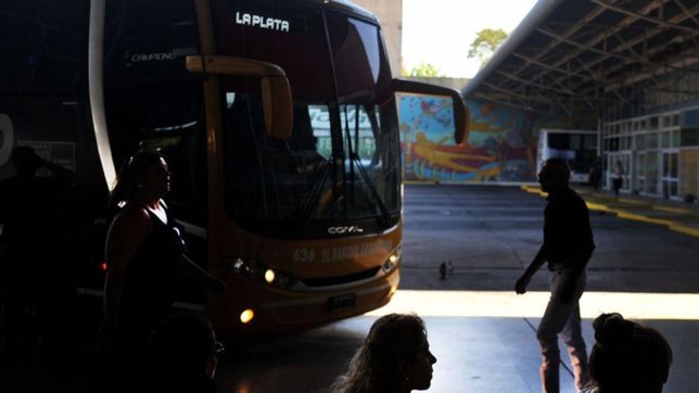 viajaban a la plata y tuvieron que frenar porque los choferes no pasaron el control