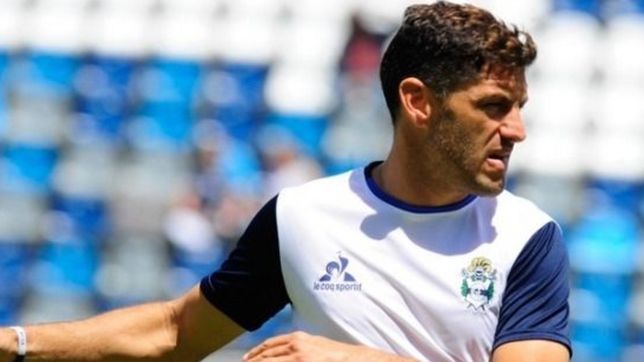 la esposa del jugador de gimnasia lucas licht fue victima de un robo en su local de ropa