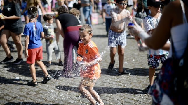 lanzan un registro de carnavales barriales en la plata en la previa a los festejos de febrero