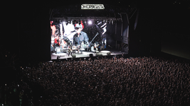 andres calamaro brillo en noches capitales con un show emotivo y grandes invitados andres calamaro brillo en noches capitales con un show emotivo y grandes invitados