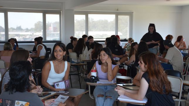 con presencia de la unlp, revelan cuales son las carreras universitarias que se dictaran en el interior de la provincia