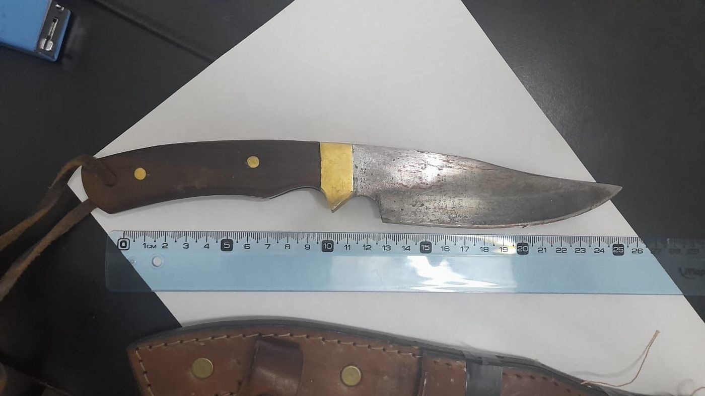 Un adolescente de 17 años apuñaló a un hombre en medio de una pelea familiar en Ensenada. Un adolescente de 17 años apuñaló a un hombre en medio de una pelea familiar en Ensenada.