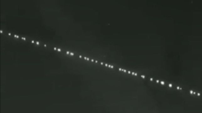 video: el tren de satelites de elon musk sorprendio a la plata en plena cuarentena