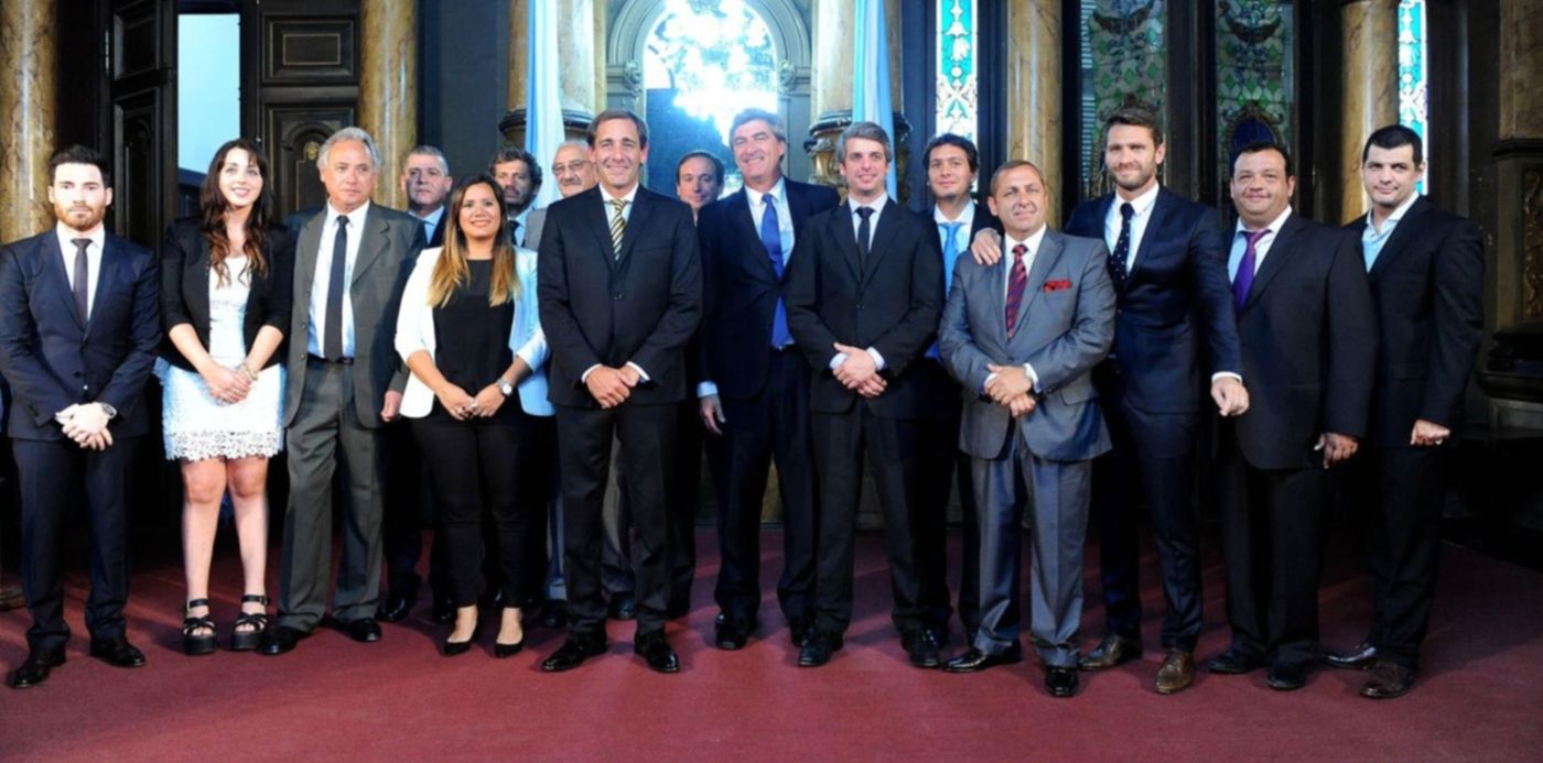 1544449149279.jpg?x=10&width=1486&height=743&rotate=0&oh=997&y=182&scaleX=1&scaleY=1&ow=1500&&cw=1920&ch=950