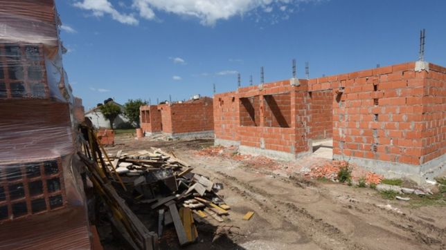 el gobierno lanzo un plan de construccion y entrega de casas para mayores de 60 anos