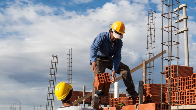 la uocra acordo un aumento del 20% y con revision mensual para sus trabajadores