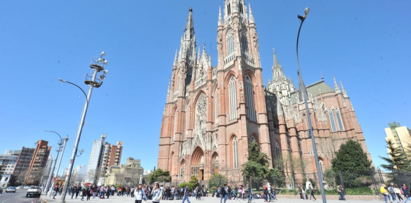 1541537818979.jpg?x=7&width=1493&height=747&ow=1500&oh=998&y=179&rotate=0&scaleX=1&scaleY=1&&cw=1920&ch=950