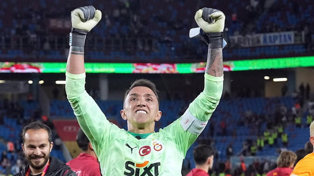 fernando muslera es nuevo arquero de estudiantes