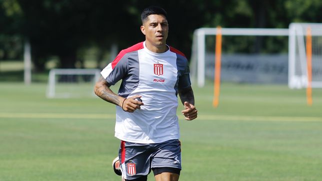 el afectuoso saludo de enzo perez tras firmar su contrato con estudiantes