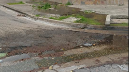 vecinos reclaman a absa por una perdida de agua que ya lleva mas de cinco meses vecinos reclaman a absa por una perdida de agua que ya lleva mas de cinco meses