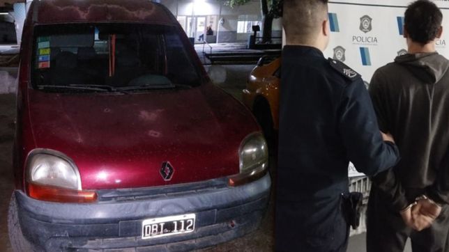 una mujer estaba secuestrada por su expareja, logro escapar pero la atrapo y la golpeo