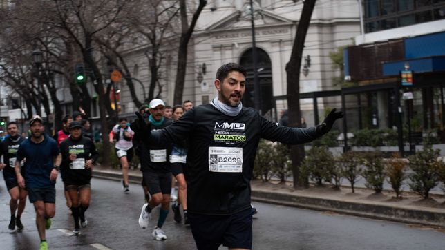 todas las fotos de la media maraton la plata 2025