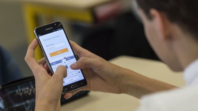 denuncian que otro alumno del colegio san cayetano edito fotos de companeras para mostrarlas desnudas