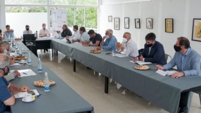 axel kicillof se reune con intendentes y advierten que podria haber mas restricciones