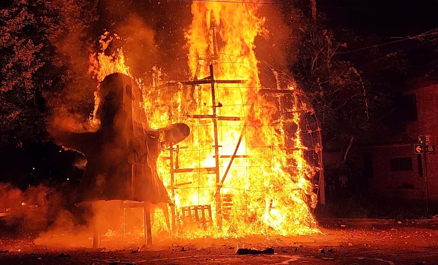 Quema de muñeco.jpg