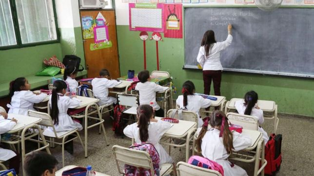 maria eugenia vidal dijo que no le pagara el bono a los docentes por la clausula gatillo