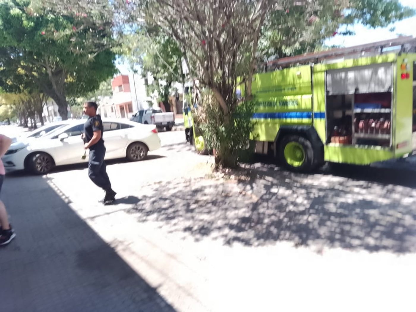 El personal de Bomberos que acudió al departamento de La Plata descubrió que no se trataba de un incendio El personal de Bomberos que acudió al departamento de La Plata descubrió que no se trataba de un incendio