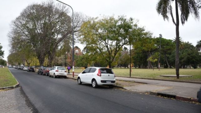 el asfalto llego a parque saavedra y ya cubre adoquines de calle 12