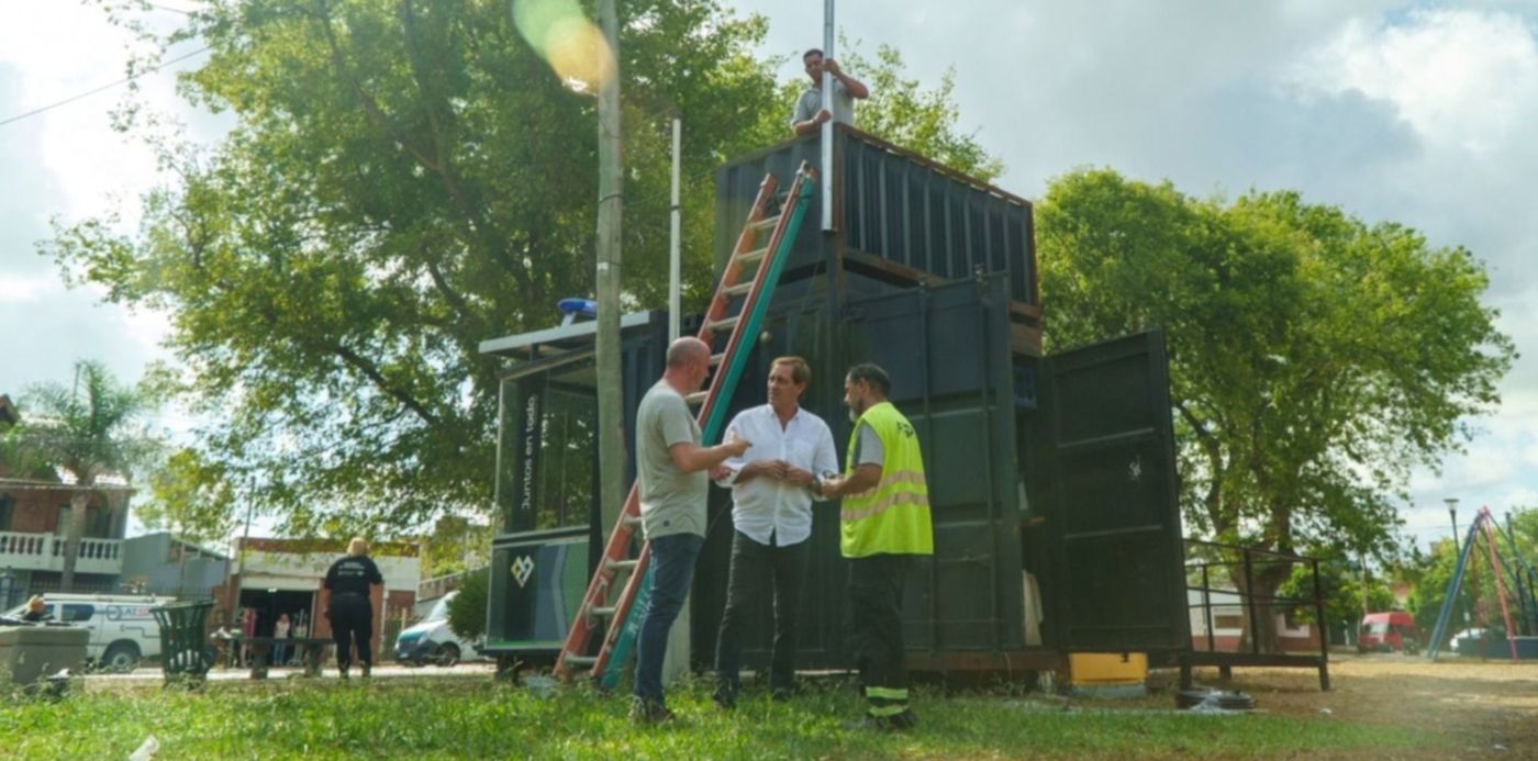 Garro en la nueva estación meteorológica
