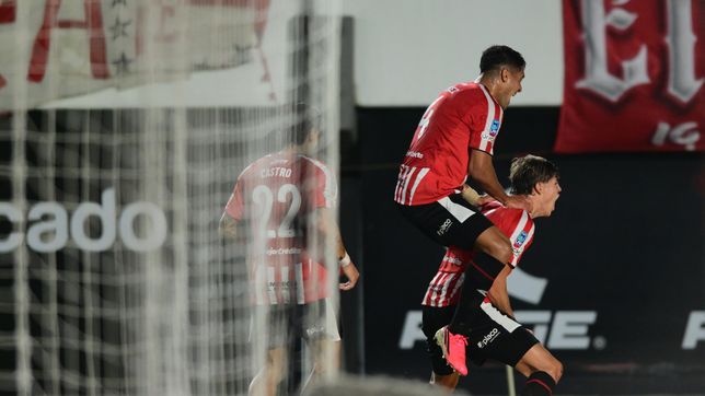 estudiantes gano, gusto y goleo frente a defensa y justicia