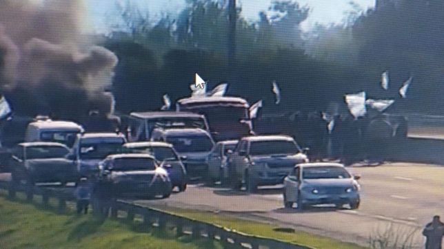 cortaron totalmente la autopista la plata-buenos aires