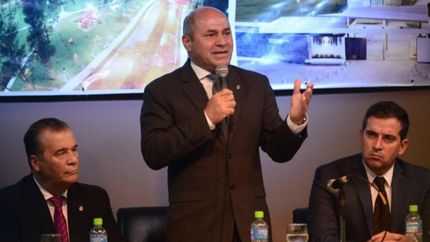 Secco abrió el año legislativo en Ensenada con un duro discurso contra Vidal