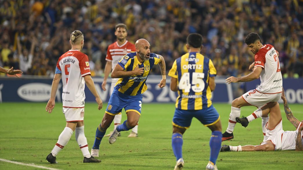 Estudiantes perdió sobre el final y Central lo eliminó del Torneo Apertura