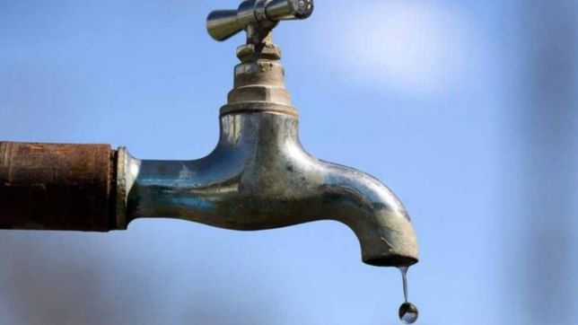 absa realiza obras en el centro de la plata y faltara agua en una amplia zona de la ciudad