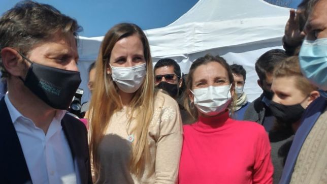 kicillof participo de la segunda jornada de vacunacion casa por casa en la plata