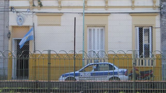 con dos policias imputados, se nacionaliza la causa por torturas en la comisaria de tolosa
