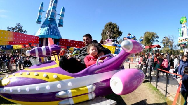 alarma en la republica de los ninos: denuncian que la concesionaria de los juegos desaparecio y debe sueldos