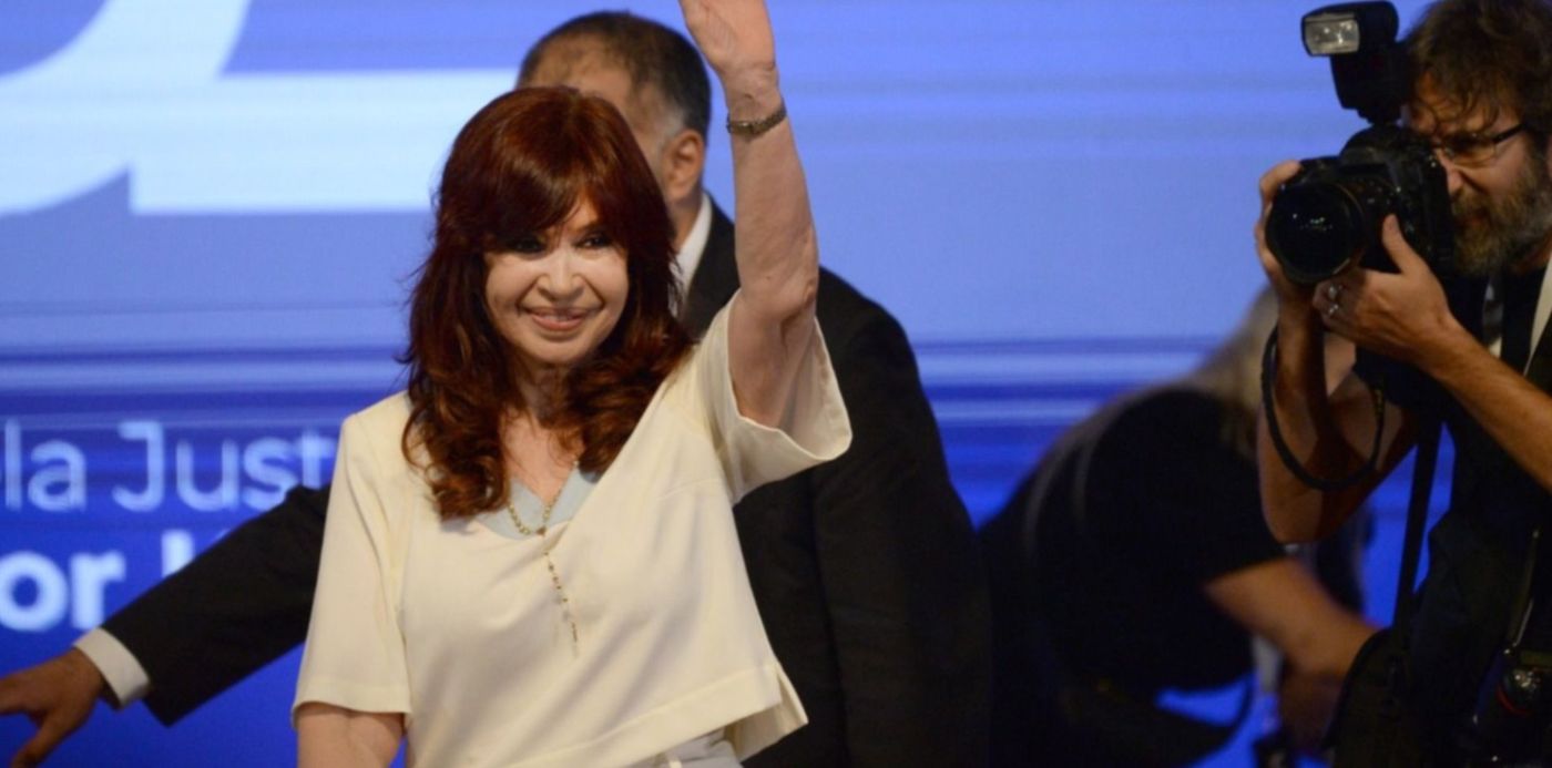 Acto de Cristina Kirchner en el Teatro Argentino