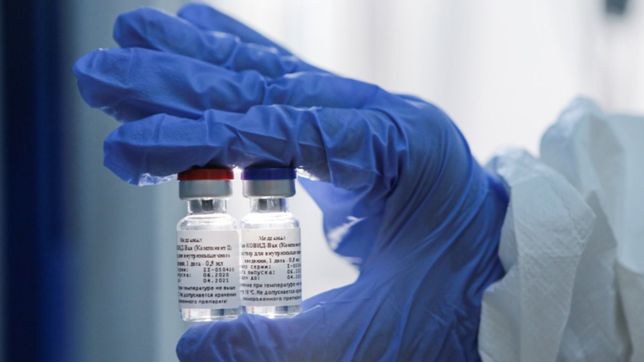 un investigador de la plata asegura que es muy arriesgado dar una sola dosis de sputnik