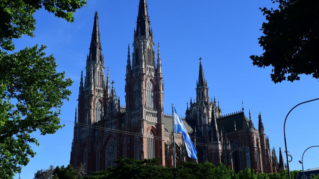 Es tiempo de rezar por él: el mensaje con el que recibieron al nuevo arzobispo Gustavo Carrara